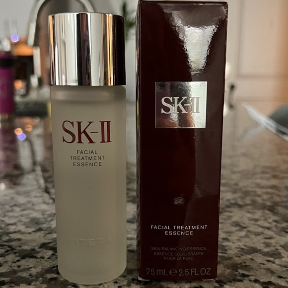 SK-II Facial Treatment Essence, 75ml / 2.5 oz - Open - Picture 1 of 1